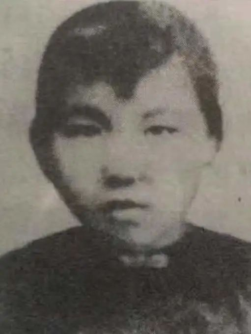 李潔、李廣：紅色小交通 英雄好姐妹