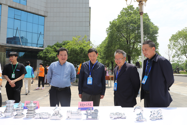 技能展示秀風(fēng)采！衡陽技師學(xué)院舉辦“開放校園日”活動